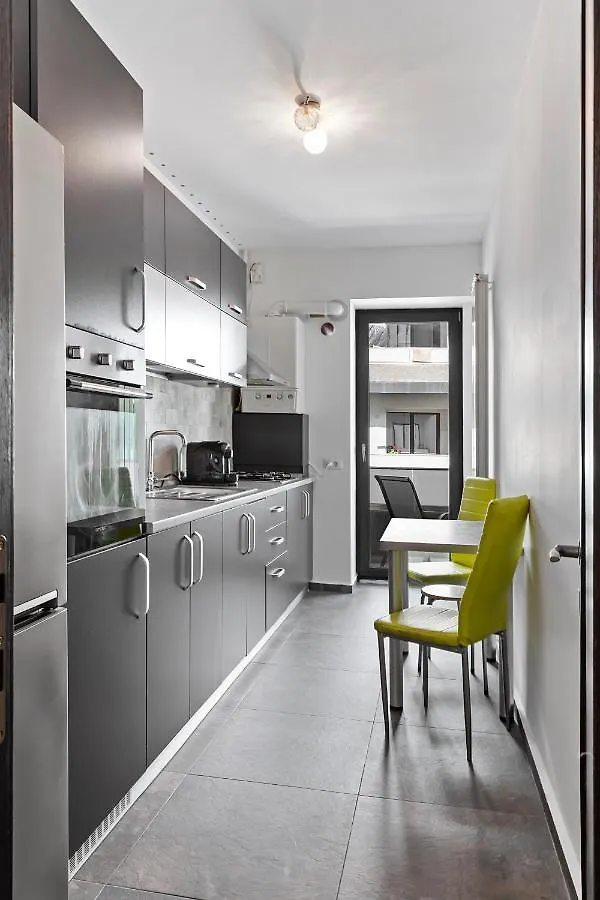 Novum Dream Studio Bucureşti 0*,  România